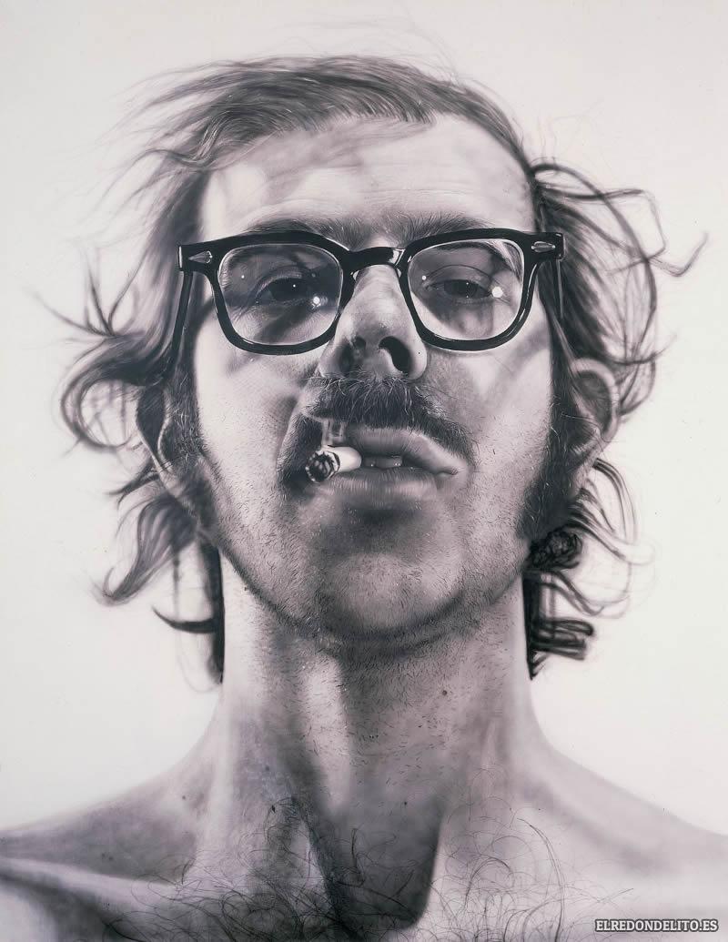 120_Chuck_Close_big-self-portrait-1967-1968