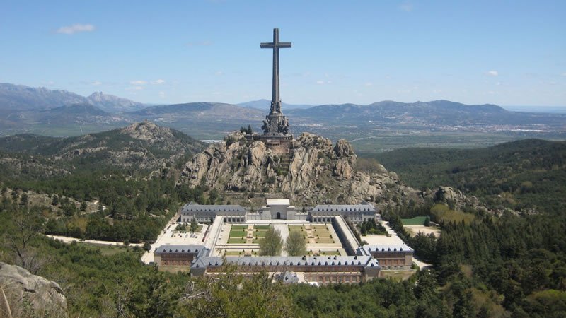 El Valle de los Caidos, monumento funerario a mayor gloria de Franco a costa de las vidas de muchos presos y opositores políticos a su regimen autoritario y fascista