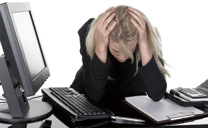 El estrés provocado por el trabajo y las responsabilidades presiona demasiado y a veces induce a la depresión.