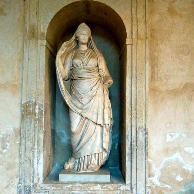 Estatua de Mesalina