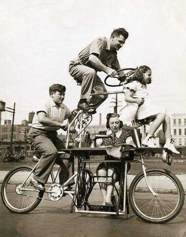 Bicicleta familiar con máquina de coser incluida para el entretenimiento familiar total.