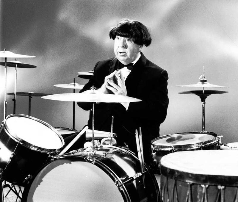 Alfred Hitchcock se hizo pasar por Ringo Starr en 1964