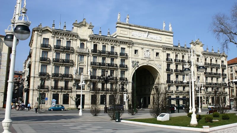 Sede actual del Banco Santander, en la ciudad de Santander