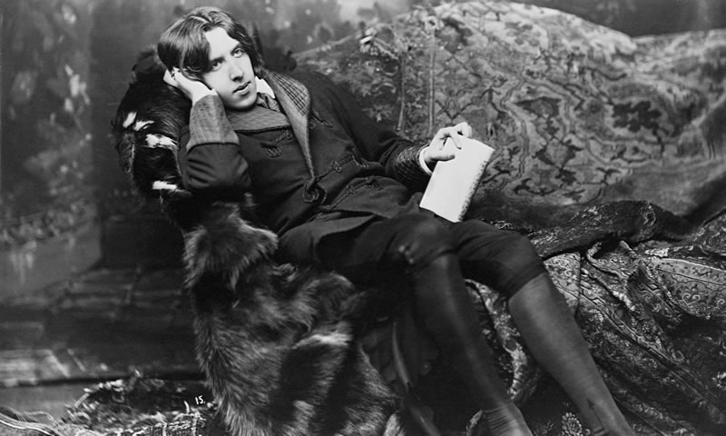 Uno de los famosos retratos de Oscar Wilde