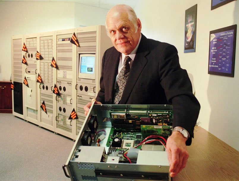 Ken Olsen fue presidente de Digital Equipment Corporation (DEC)