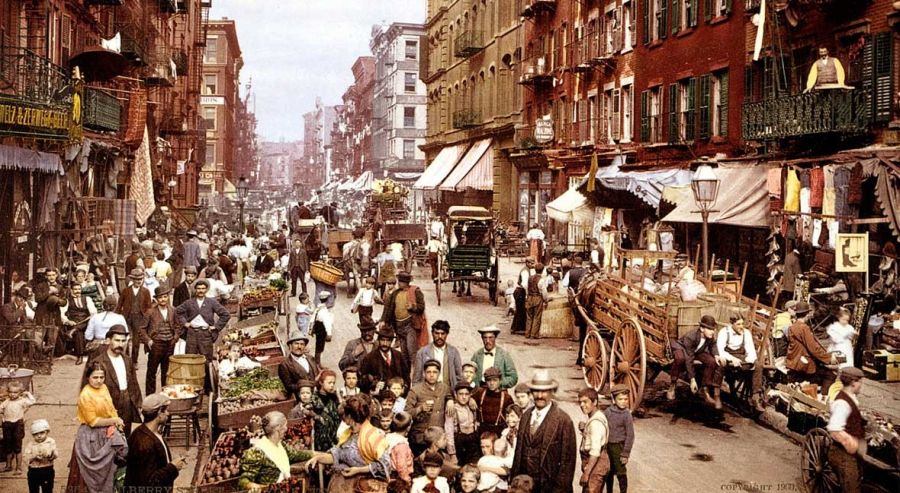 Mulberry Street en 1900 (Wikipedia/CC).