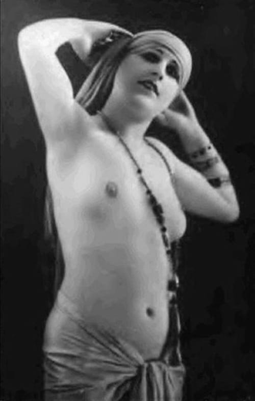 Mata Hari desnuda 1910 